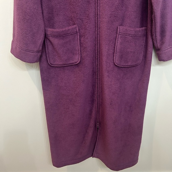 LL Bean Woman’s Winter Fleece Elderberry Robe Double Zipper Pockets Size M - Picture 5 of 13